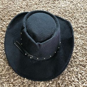 Black cowboy hat